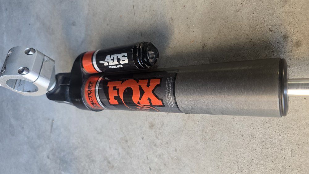 Fox 2.0 Performance Series ATS Steering
Stabilizer