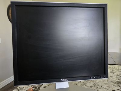Dell 19" Monitor - Model 1907FPT