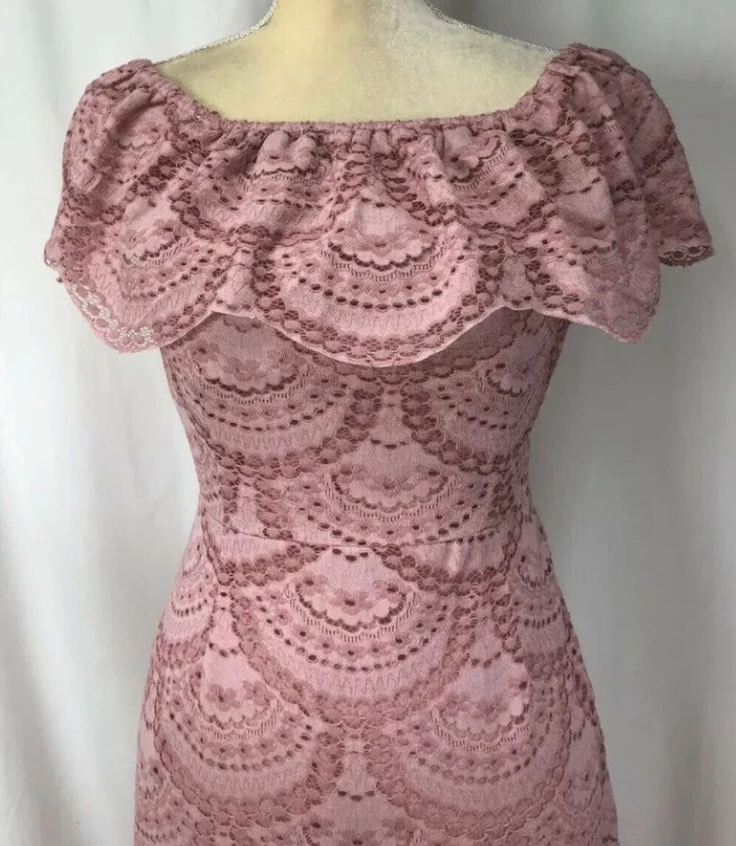 Gianni Bini Pink Eyelet Lace Off-Shoulder Maxi Dress - Floor Length Prom/Party Dress