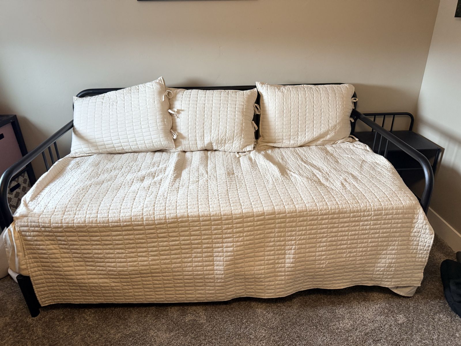 Twin Trundle Bed with Pull‑Out Mattress – Sleeps Like a Queen, Barely Used