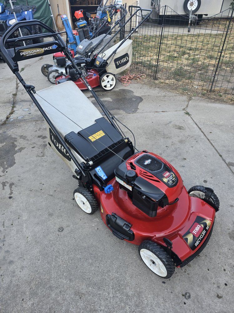Toro 22" Super Recycler w personal pace!