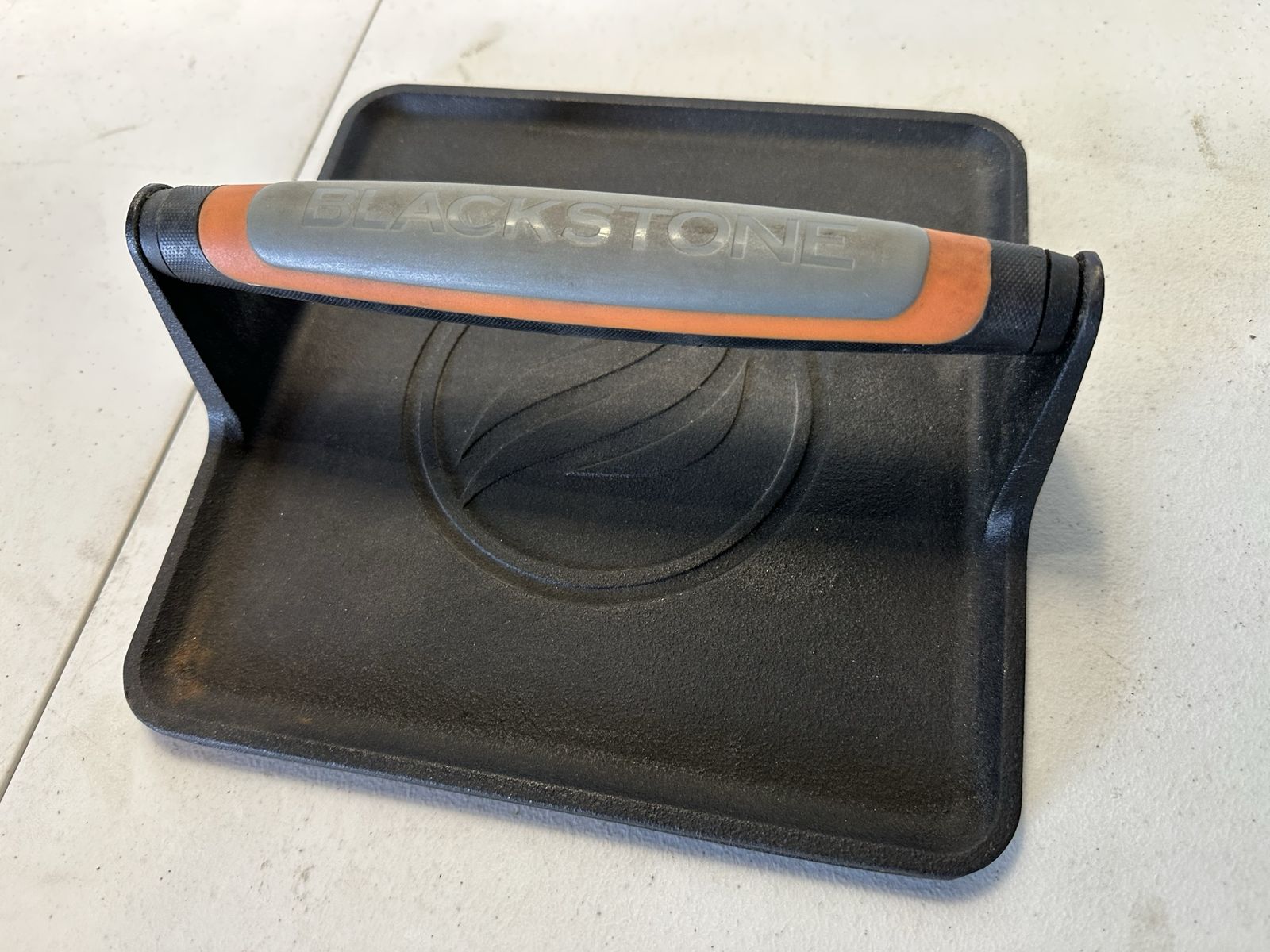Blackstone XL Cast Iron Griddle Press 10x10