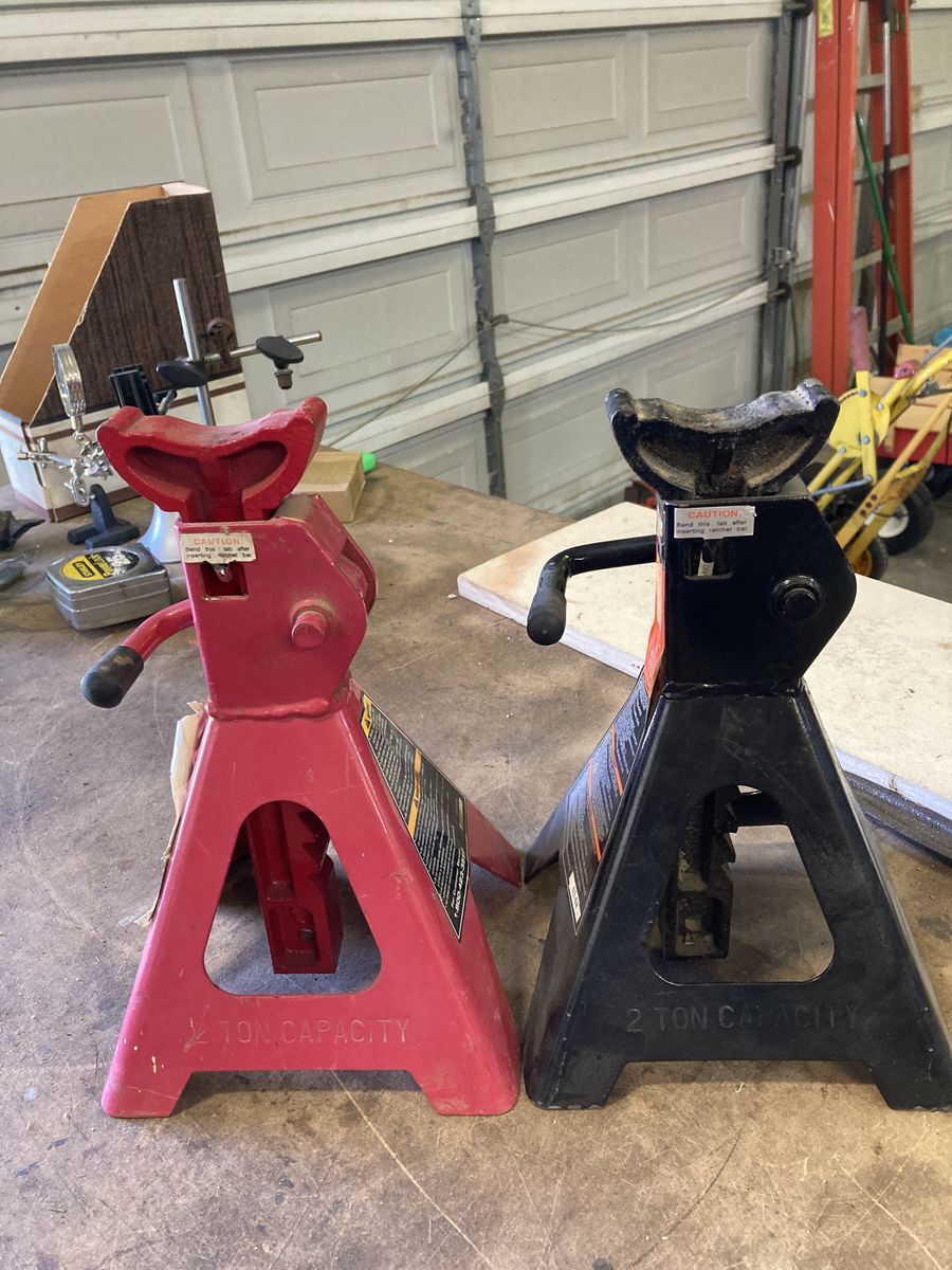 Jack stands. 2 ton