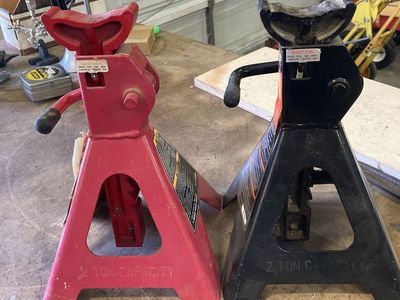 Jack stands. 2 ton