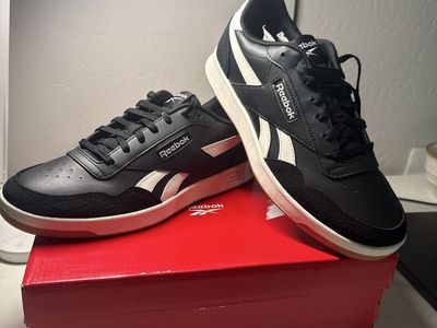 Reebok Court Advance Black White Sneakers Size 8.5M / 10W