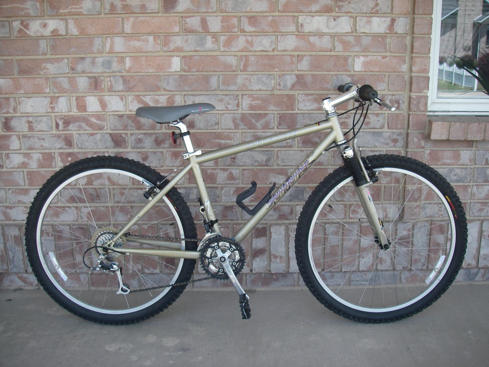 Like New* Vintage 26" SPECIALIZED STUMPJUMPER FS, 15.5” CrMo Frame, Mens / Boys Mountain Bike, 24-Spd, Rock Shox Mag 21, 26 Inch