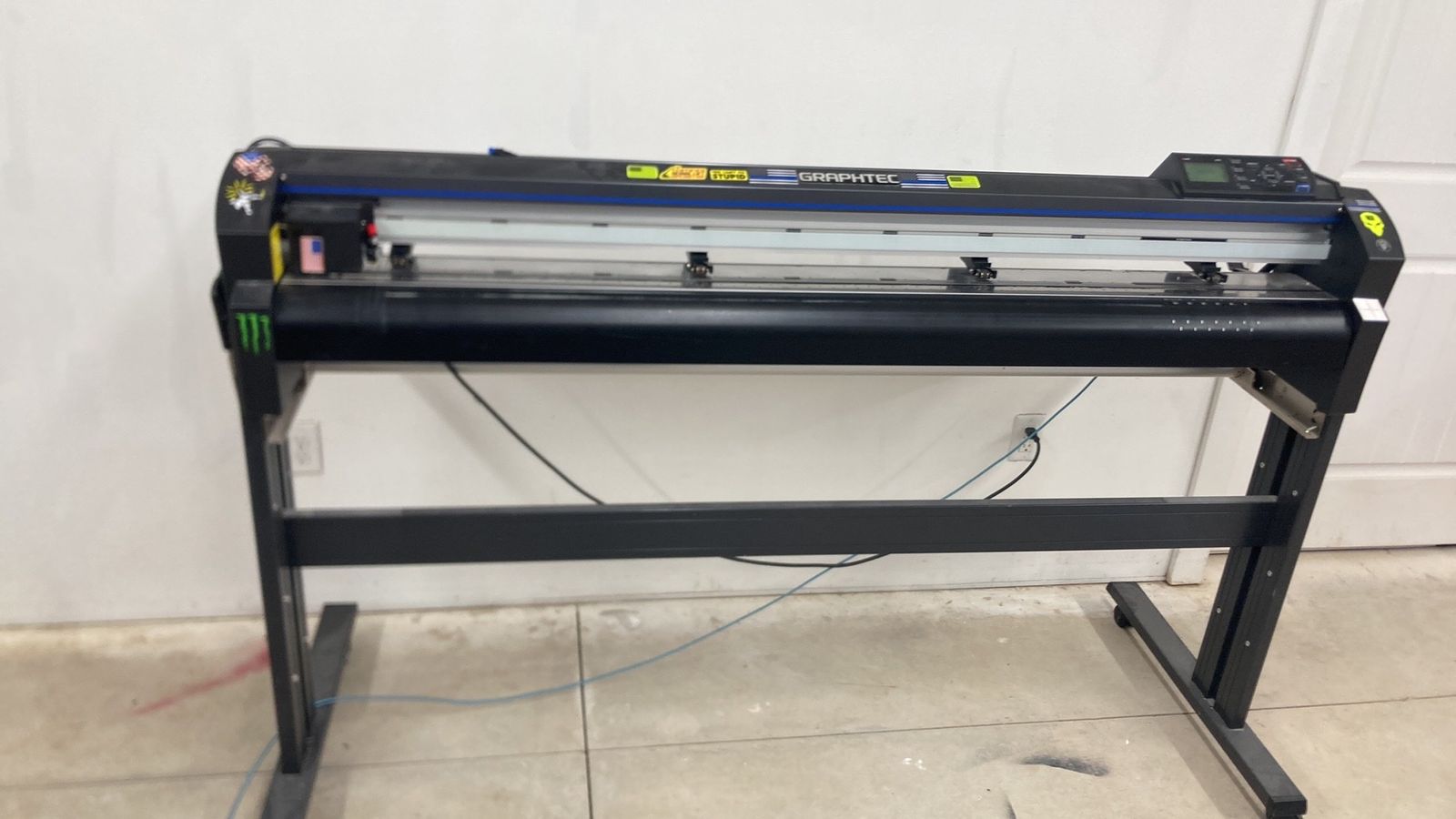 Graphtec FC8600-130 Cutting Plotter Vinyl Cutter - Professional Grade for Graphics & Signage