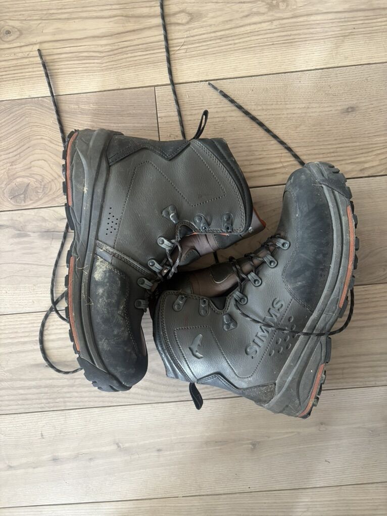 Simms Fishing Boots Men's Size 13