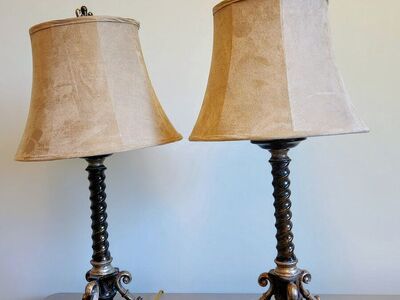 NEW LOWER PRICE! Pair of vintage, classic lamps from Nashville Estate Sale