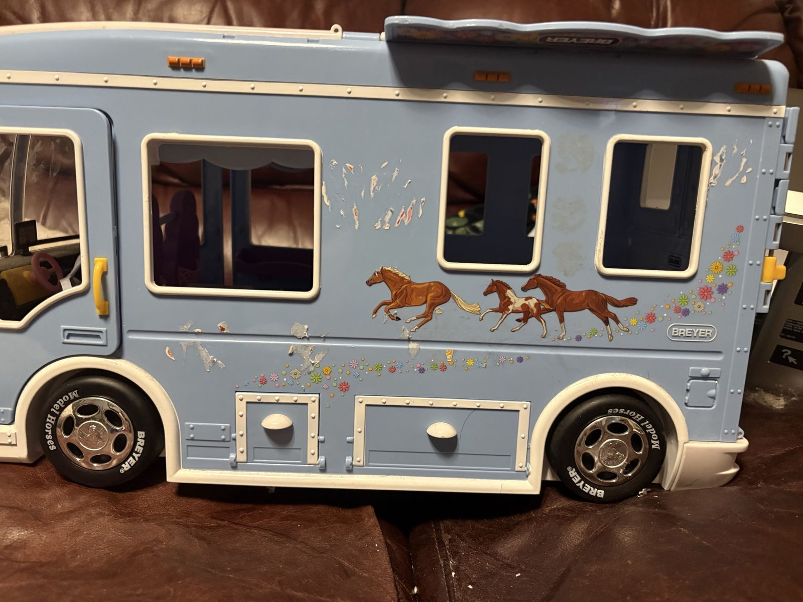 Breyer/toy horse camper