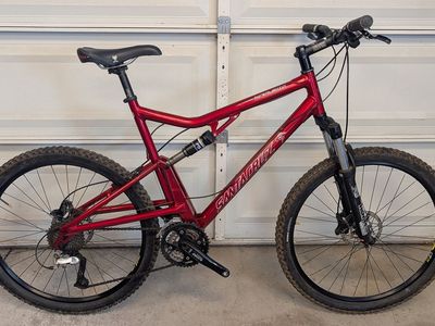 Santa Cruz Superlight (M-L)