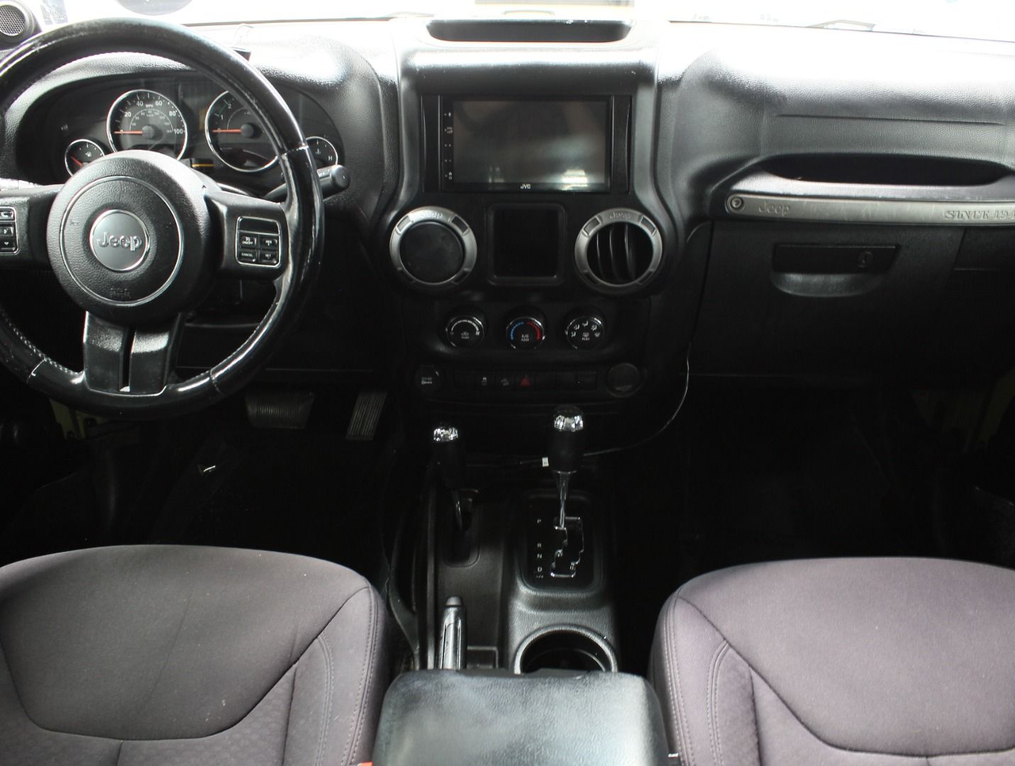 Main image 9