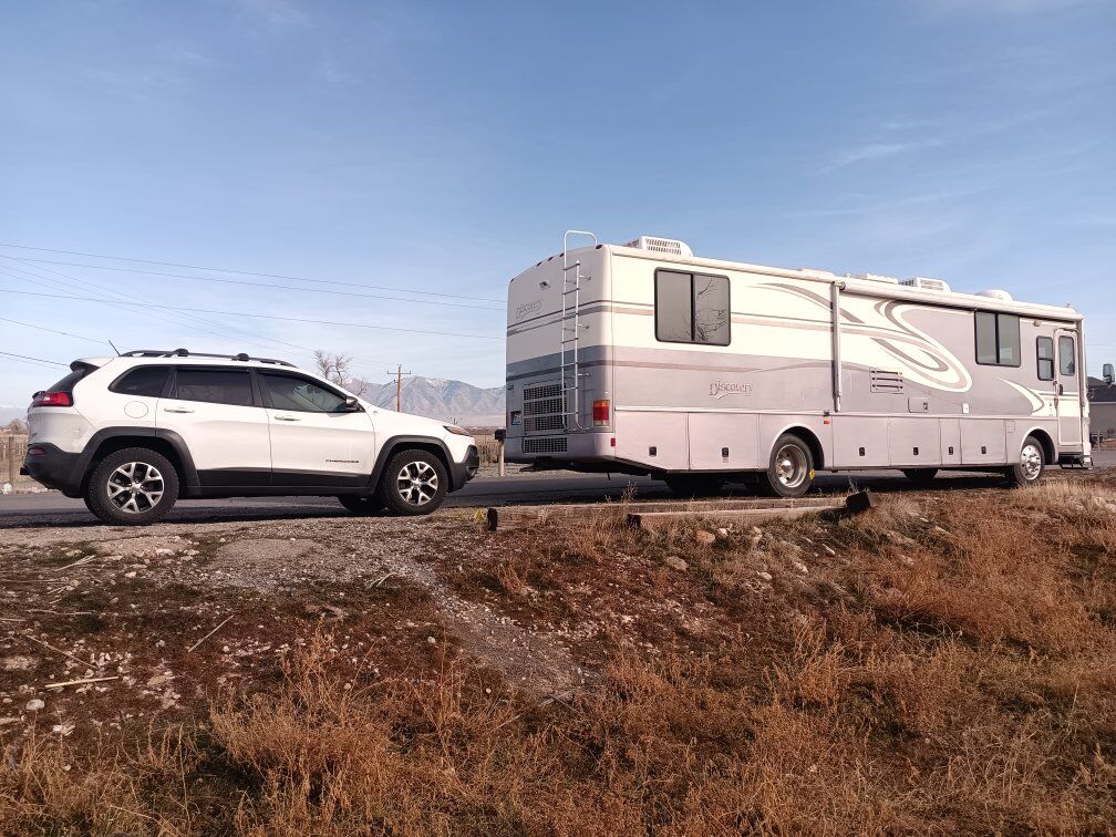 Motorhome and Jeep combo