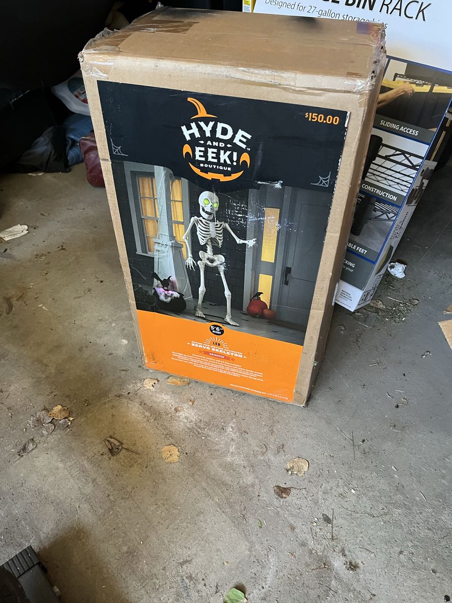Hyde and Eek! Boutique 5'6" LED Servo Animated Skeleton Halloween Prop used