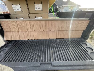 7 Vinyl Staggered Shakes SIding (trade)