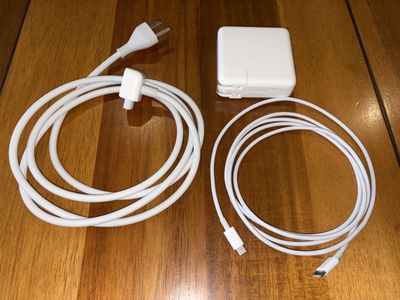 Apple laptop 96W USB-C power adapter, USB-C to USB-C cable and extension cable