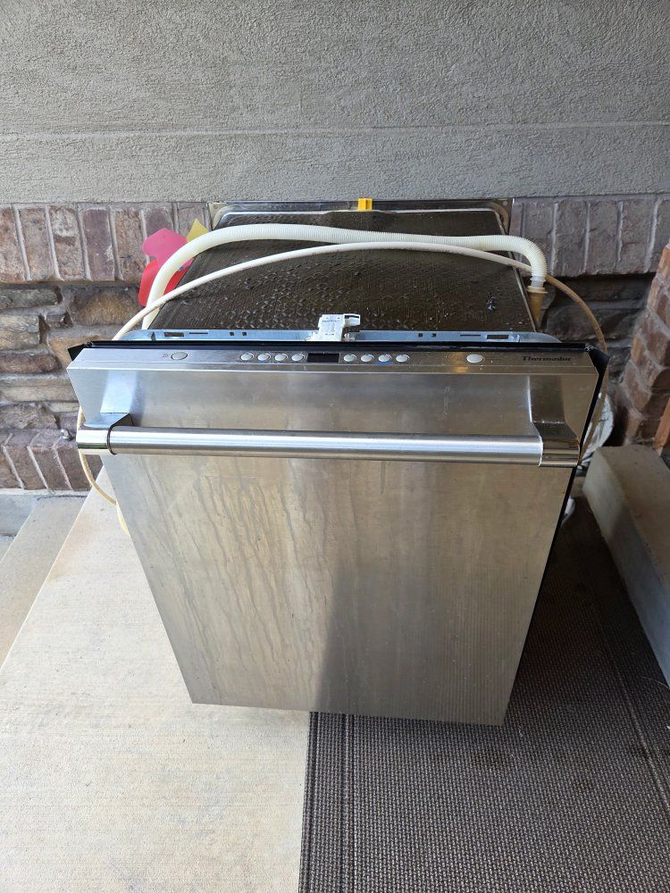 Free Thermador DWHD440MFP/01 Built-in Dishwasher Stainless Steel