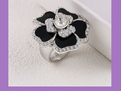Urban Roque Bijou Raffinée Silver Tone Black Enamel Crystal Flower Ring