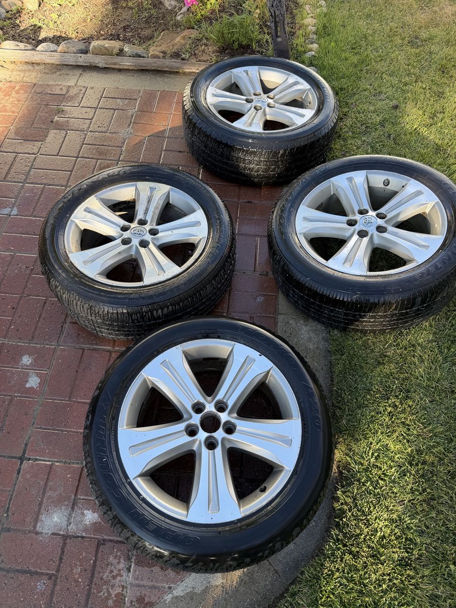 Toyota Highlander rims 4 + 1 Tire