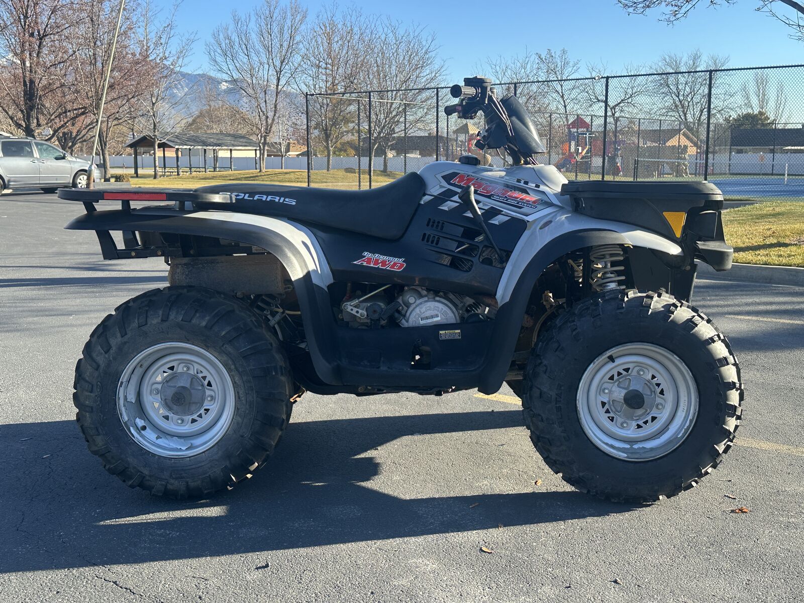 $1000 OFF! 2005 Polaris Magnum 330 – Only 77 Hours Driven