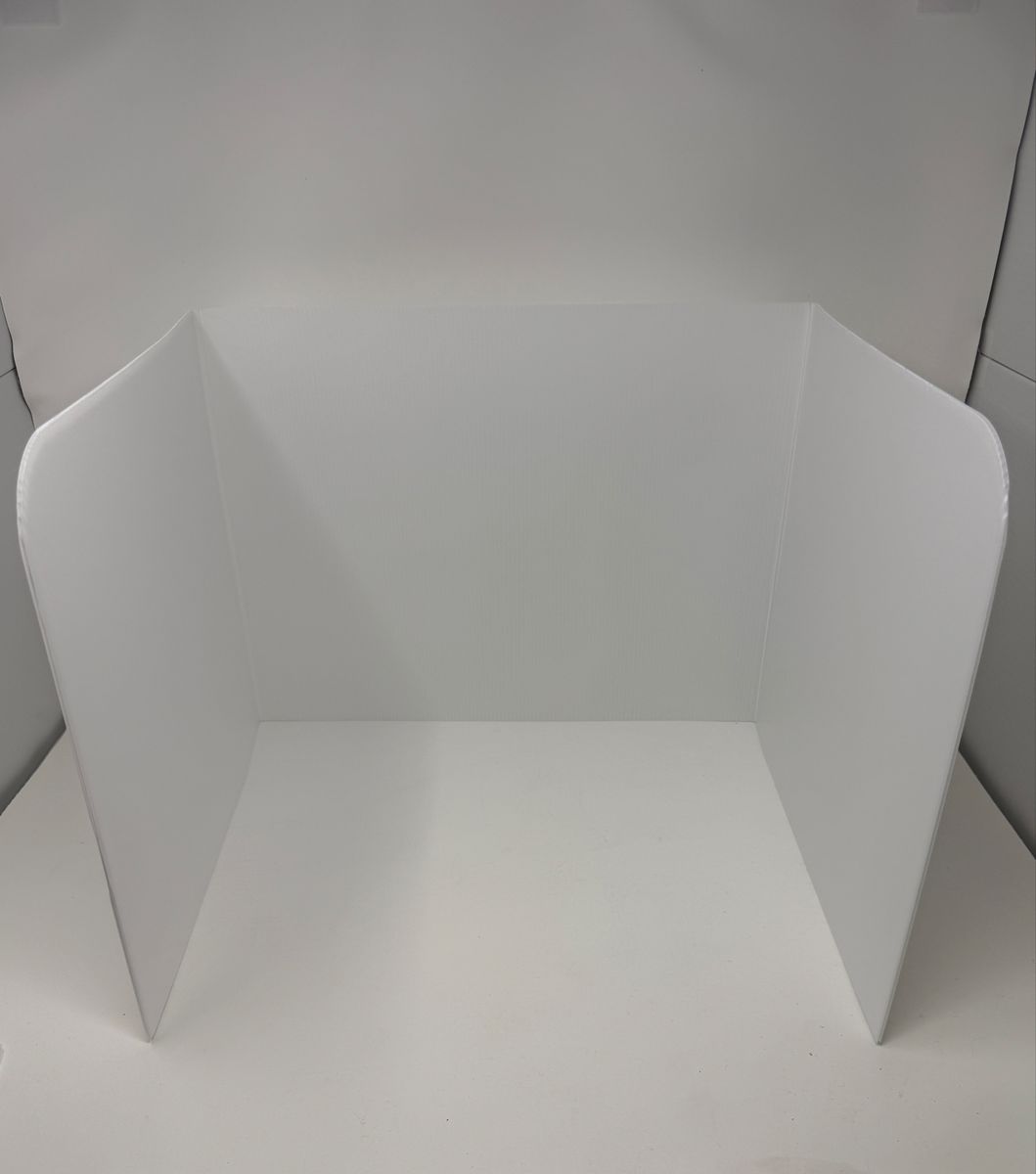 Earthables Classroom Privacy Shields Pack of 20 White Desk Dividers