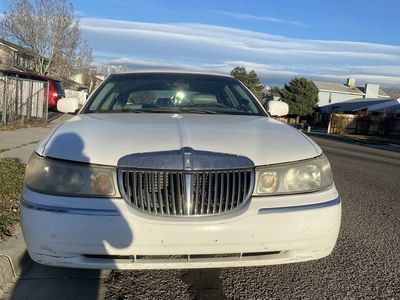 2001 Lincoln Town Car Signature
