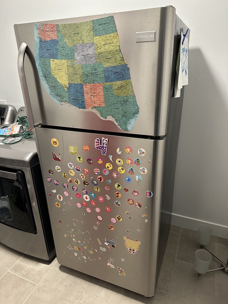 Frigidaire Refrigerator Freezer 18 Cu Ft