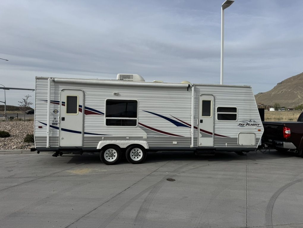 clean Jayco 25RKS 4 Season Slide