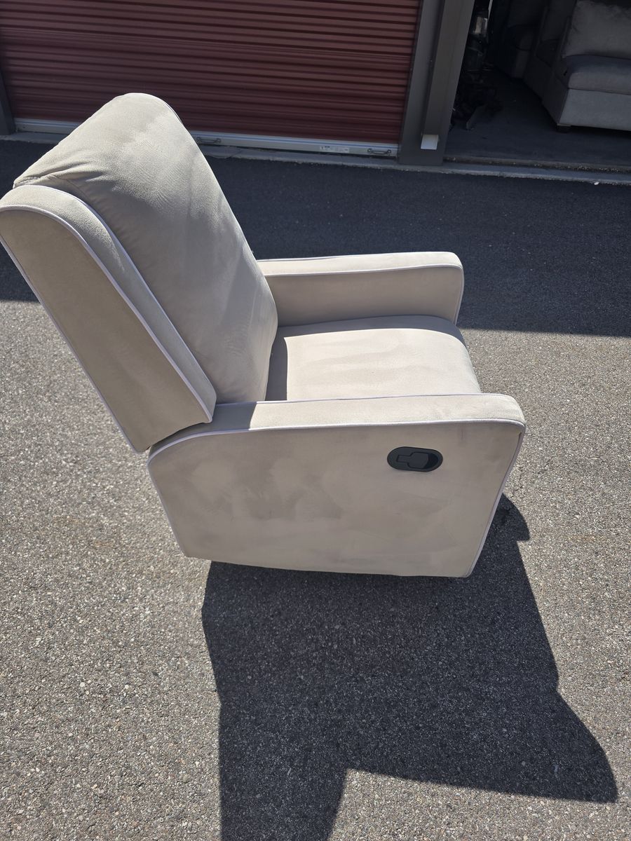 White Baby Relax Robyn Rocker Recliner