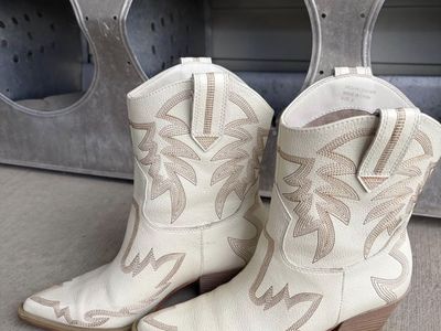 Oasis Society Cowgirl Boots