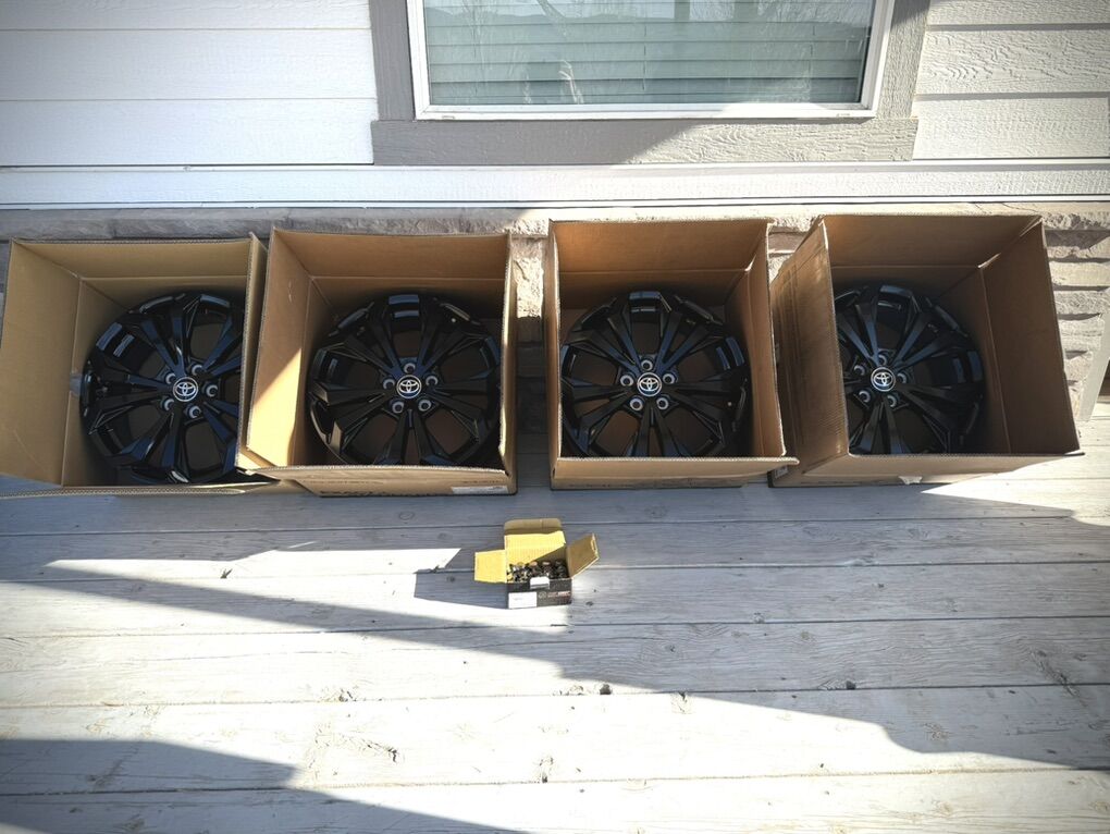 2024 Toyota RAV4 Rims