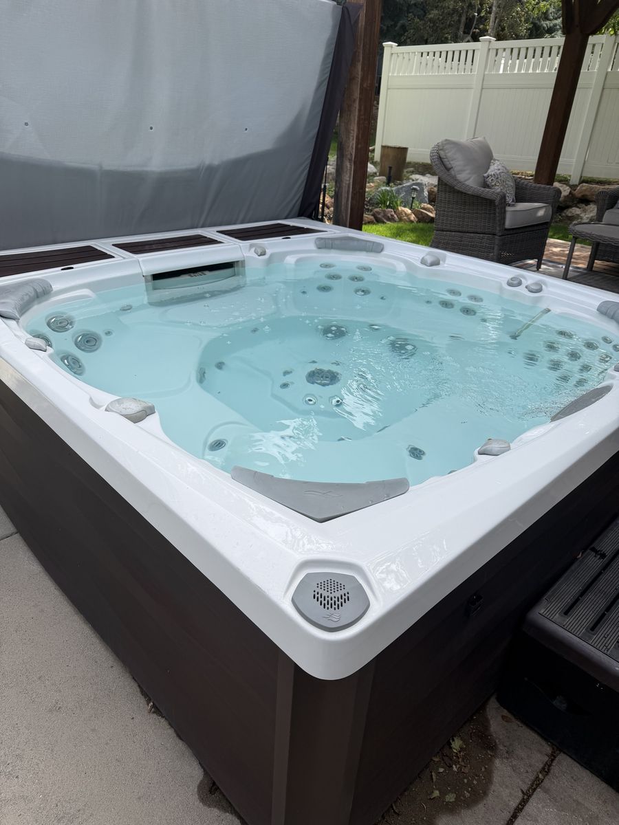 Sundance Kingston 890 Hot Tub