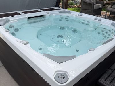 Sundance Kingston 890 Hot Tub