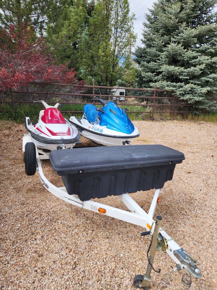 2004 and 1993 Yamaha WaveRunners with trailer