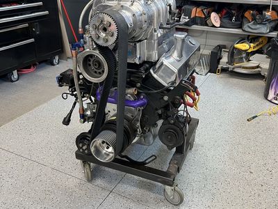 Complete boat motor