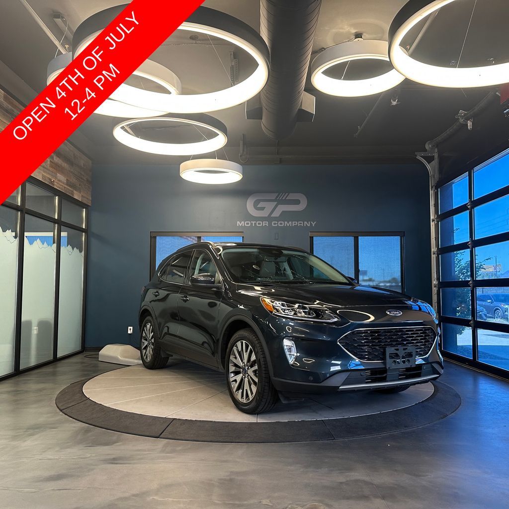 2022 Ford Escape Titanium