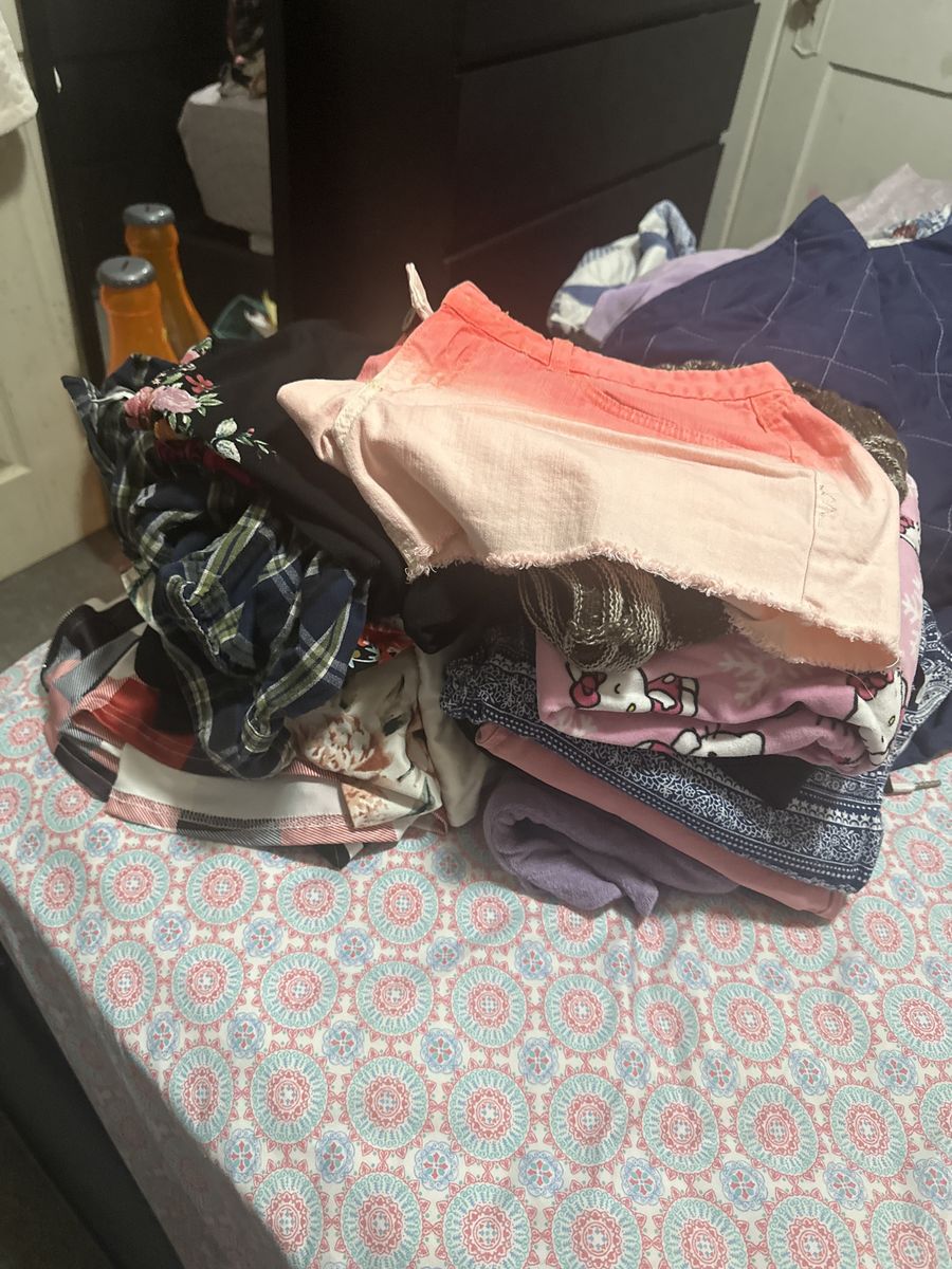 Women's Mixed Clothing Lot - Sizes Medium & Large