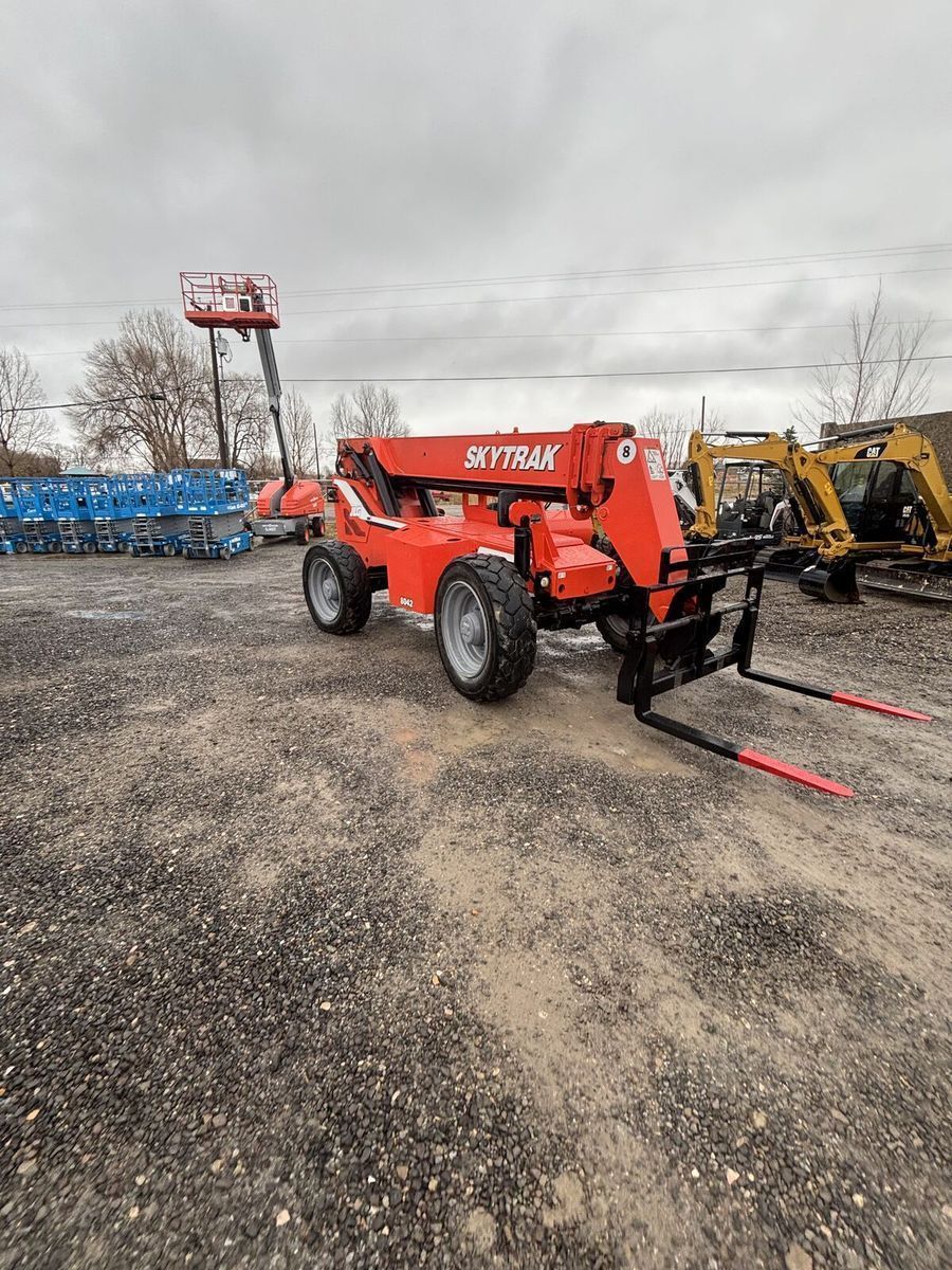 2014 Skytrak 8042 Telehandler/Forklift | 3,597 Hours | 1-Year Warranty Included