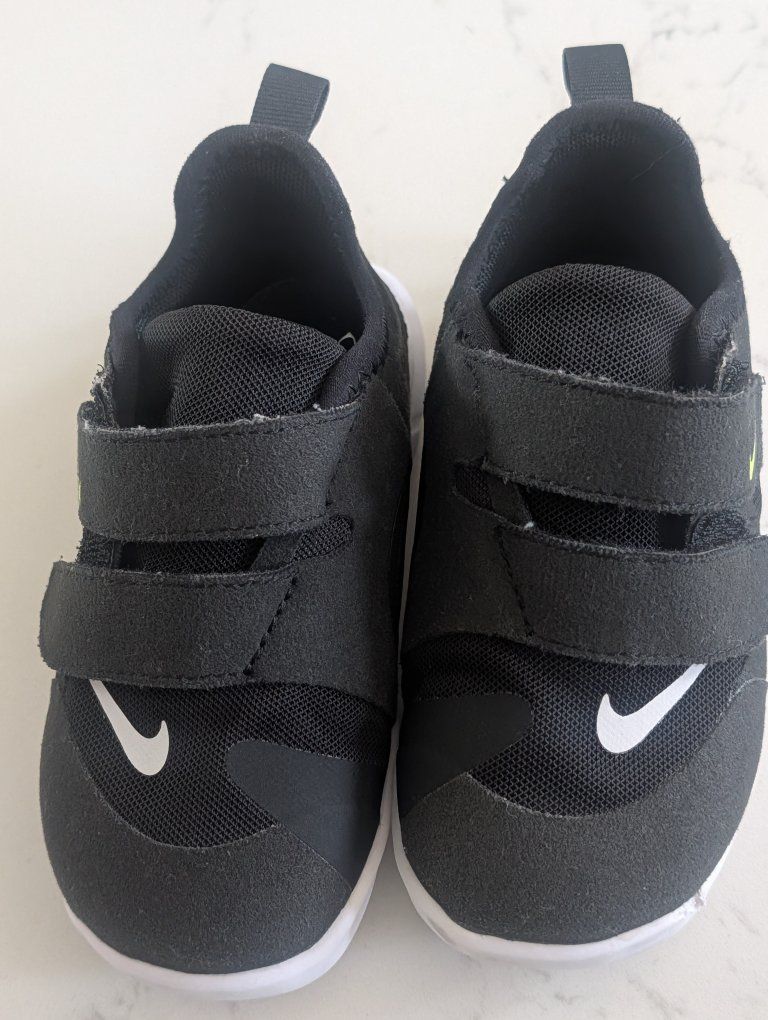 Nike Kids shoe