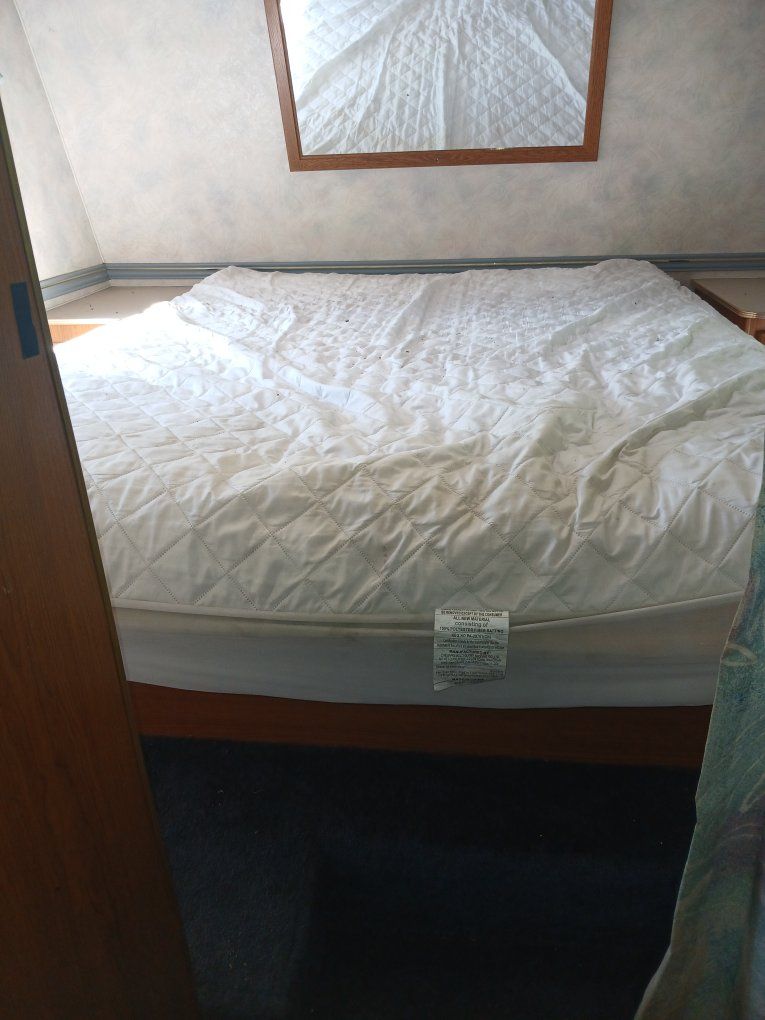 Main image 18