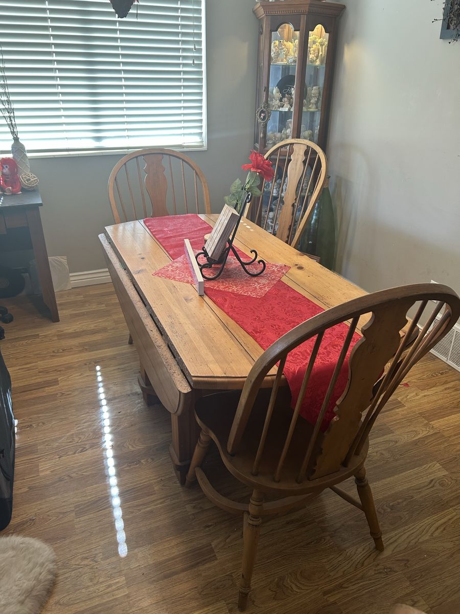 Kitchen table