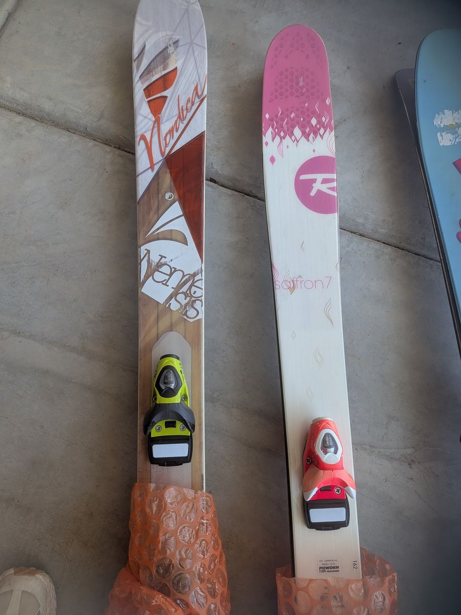 Used skis