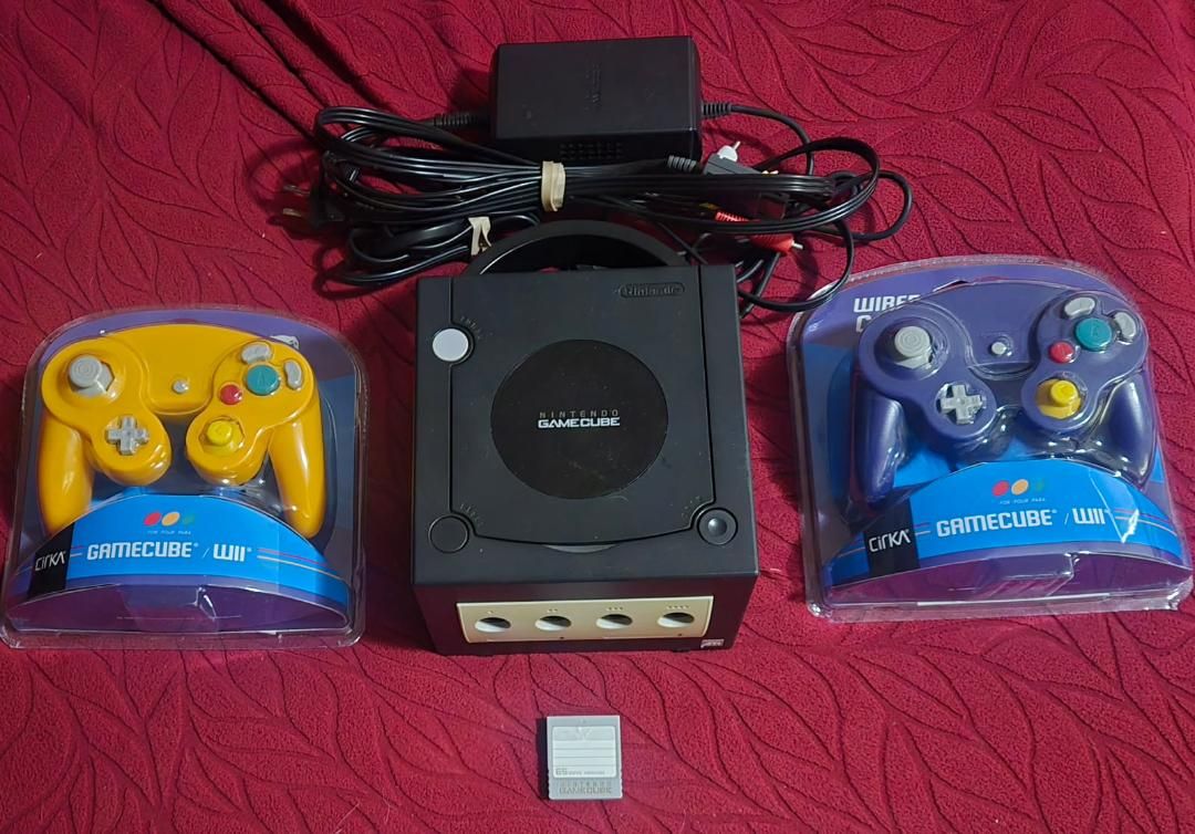Nintendo Gamecube with 2 controllers! Trades considered!