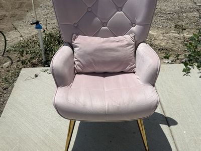 Blush Pink Velvet Accent Chair with Gold Legs | Modern Glam | Reading Chair