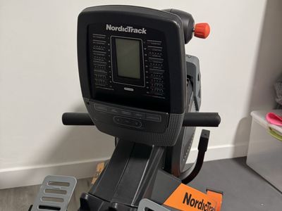NordicTrack RW200 Rower Folding Fitness Machine - Excellent Condition, Magnetic Resistance