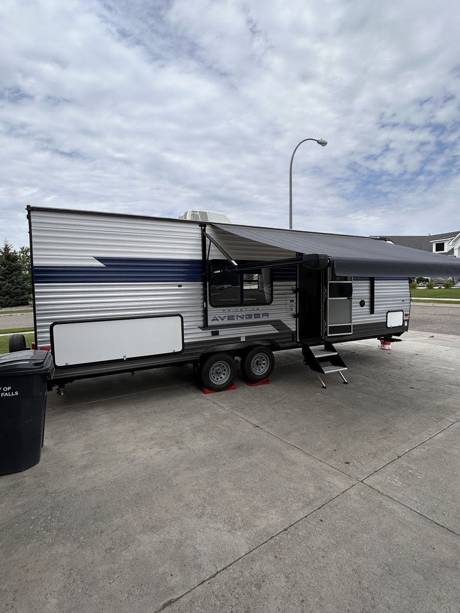 26’ Primetime Avenger Camp Trailer