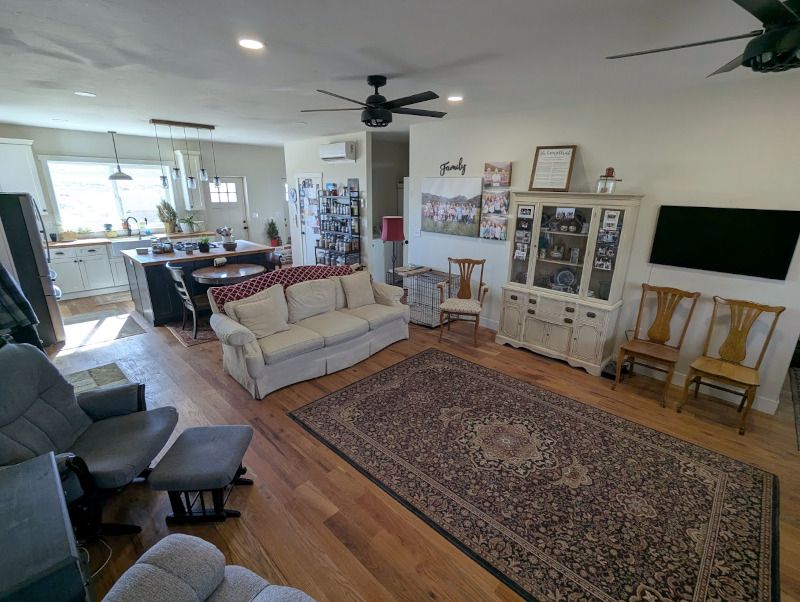 Main image 12