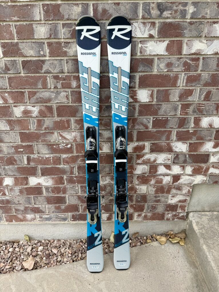 146 Rossignol React 2 Carbon R2 Skis + Bindings