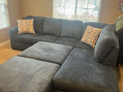 Sectional Couch with two ottomans
