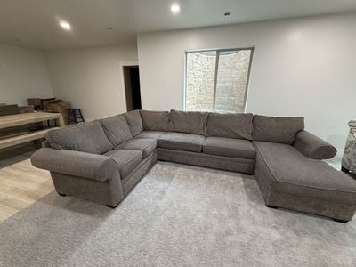 Large grey Fabric Sectional Sofa with Chaise
